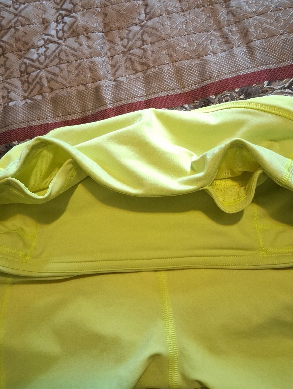 lululemon athletica Speed Up Waistband Short Neon Yellow 4" Gym Run Sz2 - Picture 12 of 16